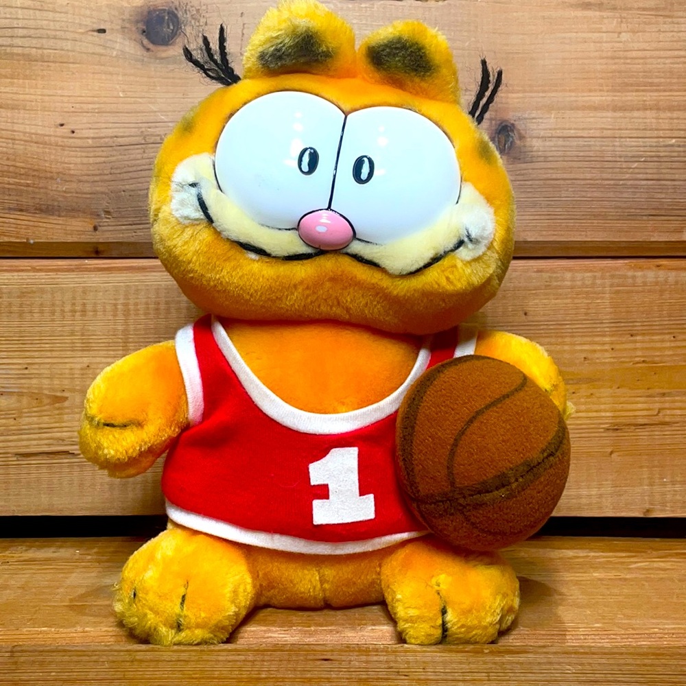 Vintage - 1981 Basket Ball Garfield Plush